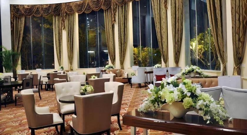 Country Garden Phoenix Hotel Yunfu 22/35