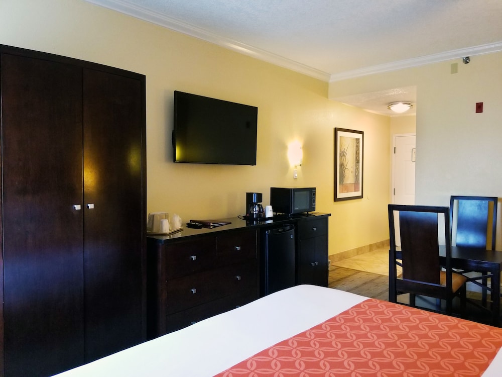 Galleria Palms Hotel 12/59