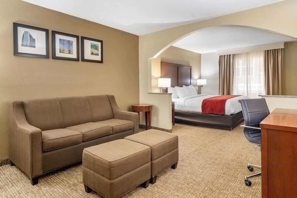 Comfort Inn And Suites Macon 23/40