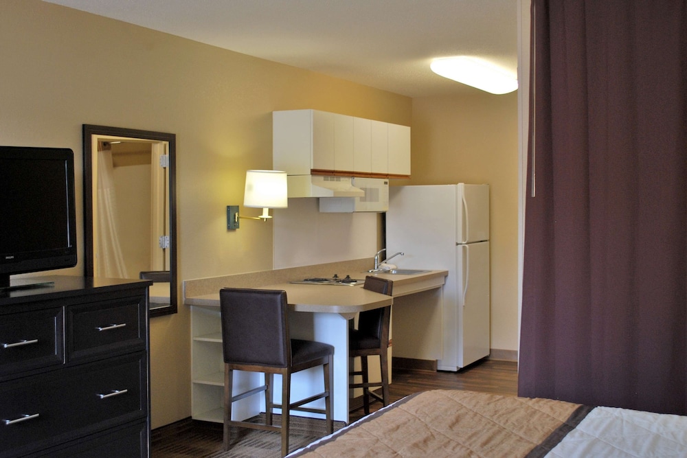 Extended Stay America Kansas City Overland Park Nall Ave 43/51
