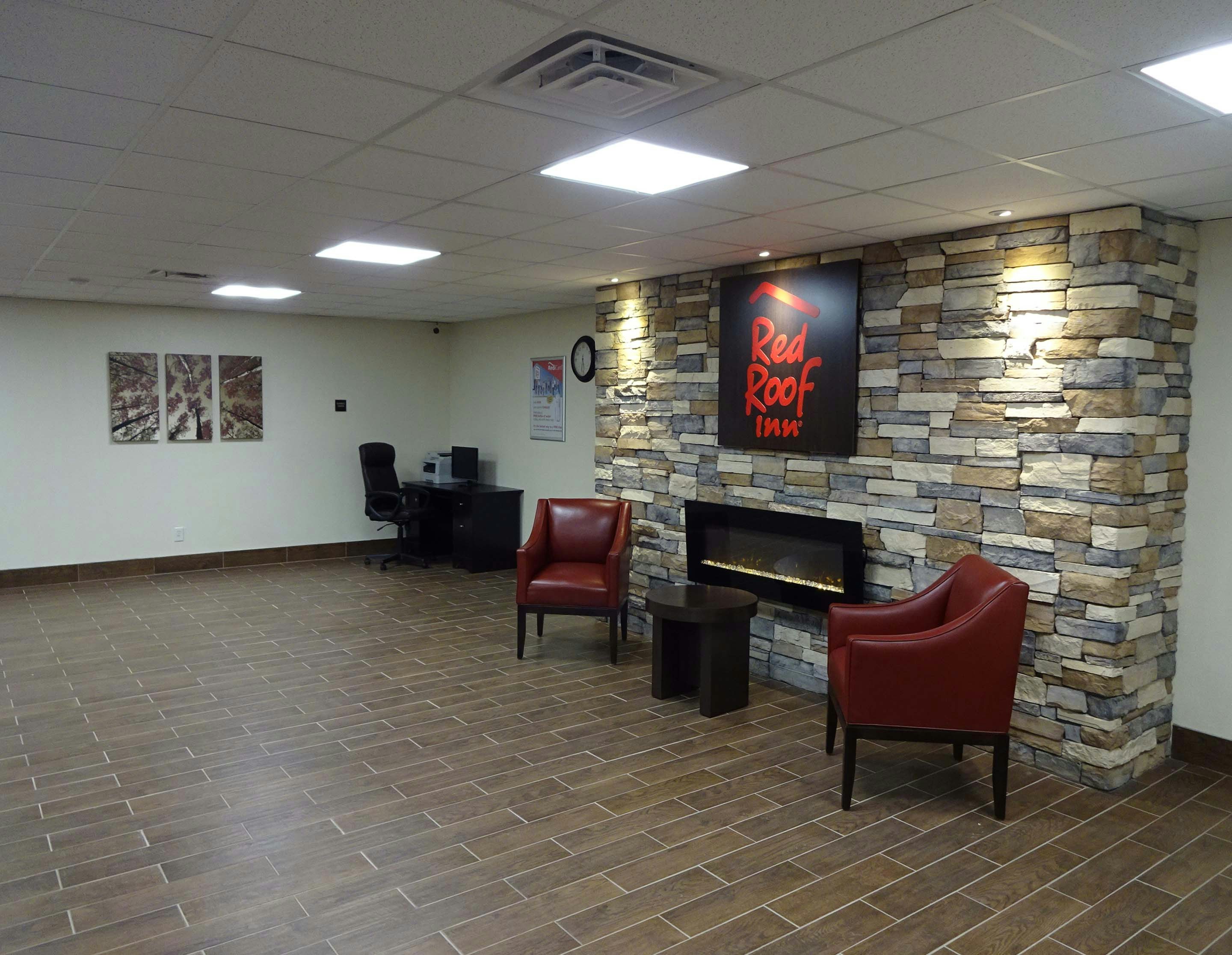 Red Roof Inn Indianapolis - Castleton 20/26