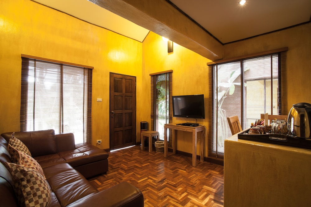 Baanpong Lodge 23/50