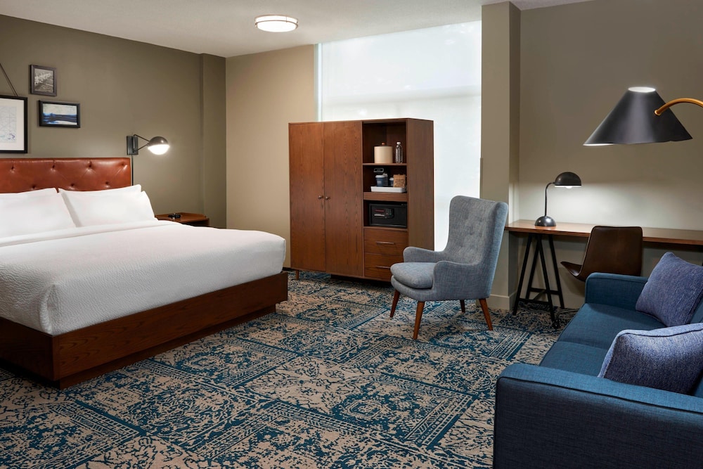 Four Points By Sheraton Toronto Airport 8/50