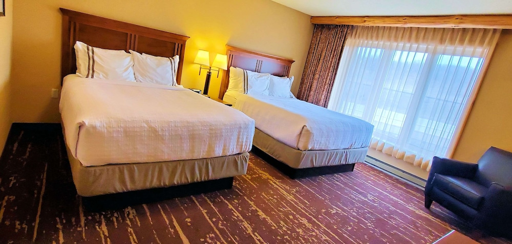 Best Western Premier The Lodge On Lake Detroit 16/35