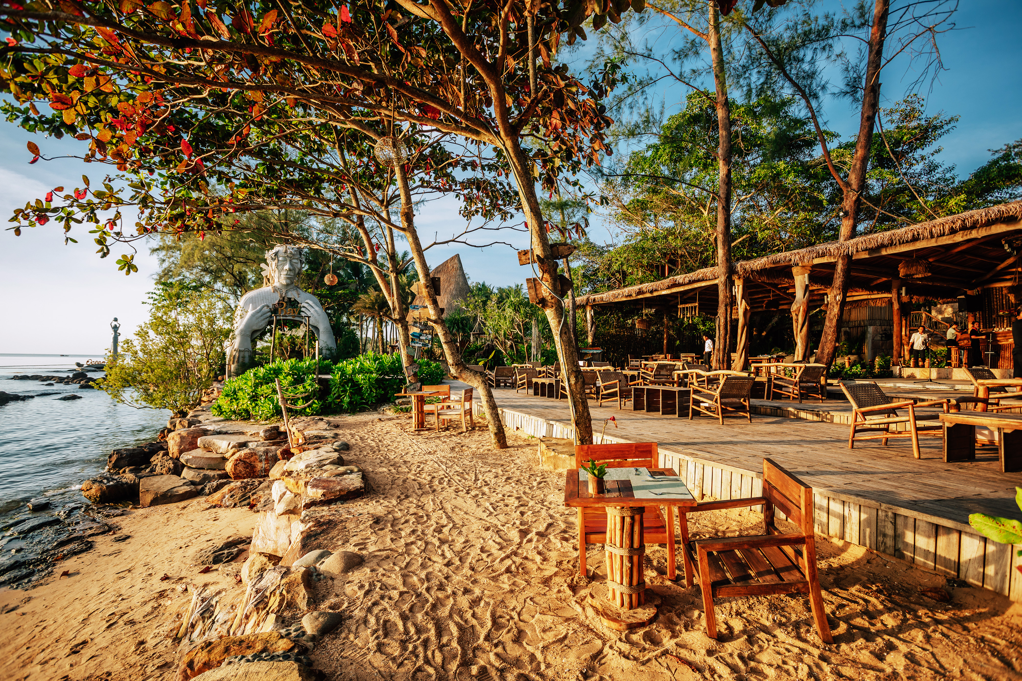 Ocean Bay Phu Quoc Resort and Spa 46/49