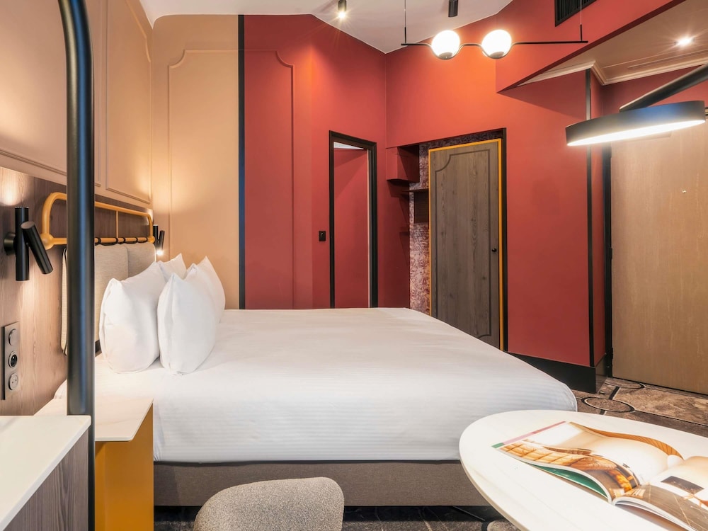 SUPERIOR, DOUBLE BED