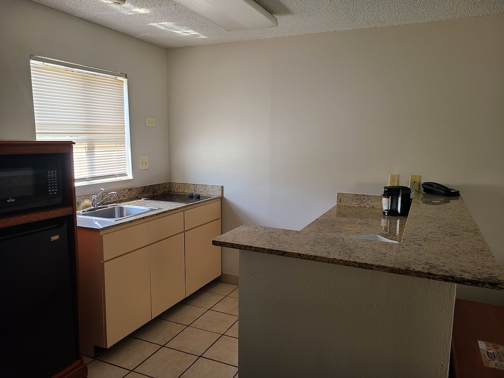 Quality Inn & Suites Orlando East - UCF Arena 39/43