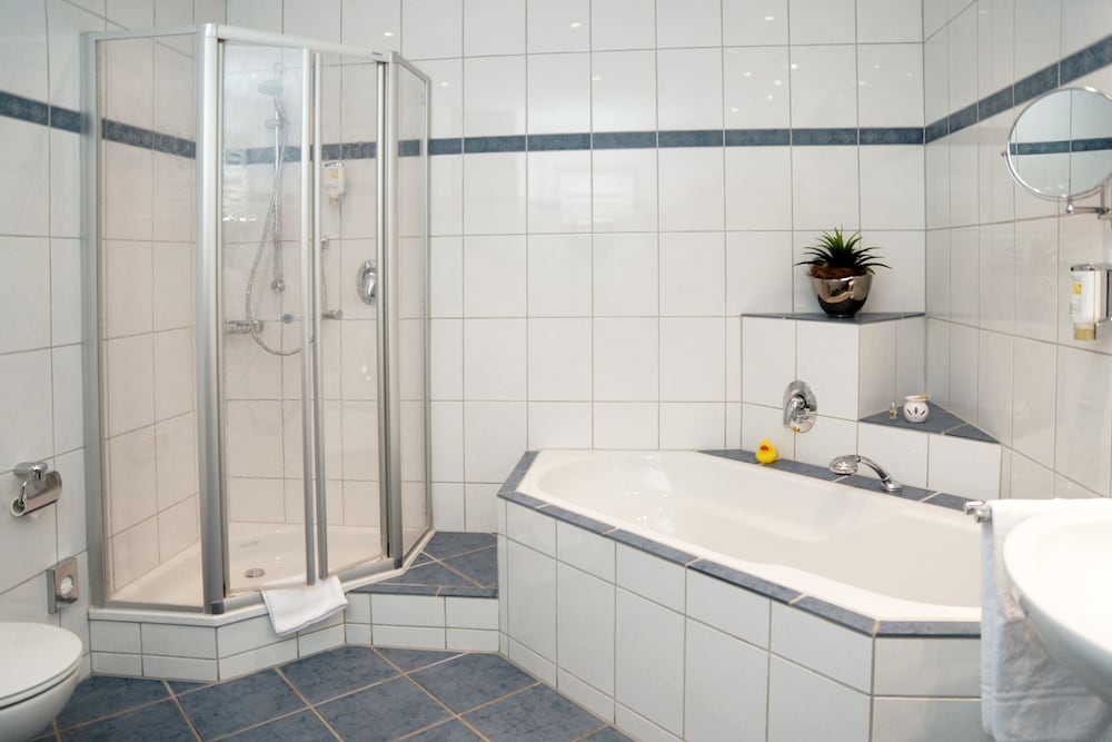 Hunerbein's Posthotel 39/49