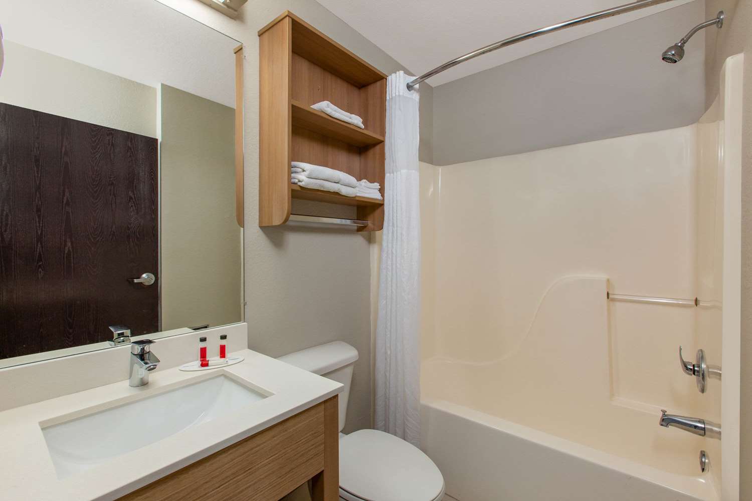 Microtel Inn And Suites Augusta 25/26