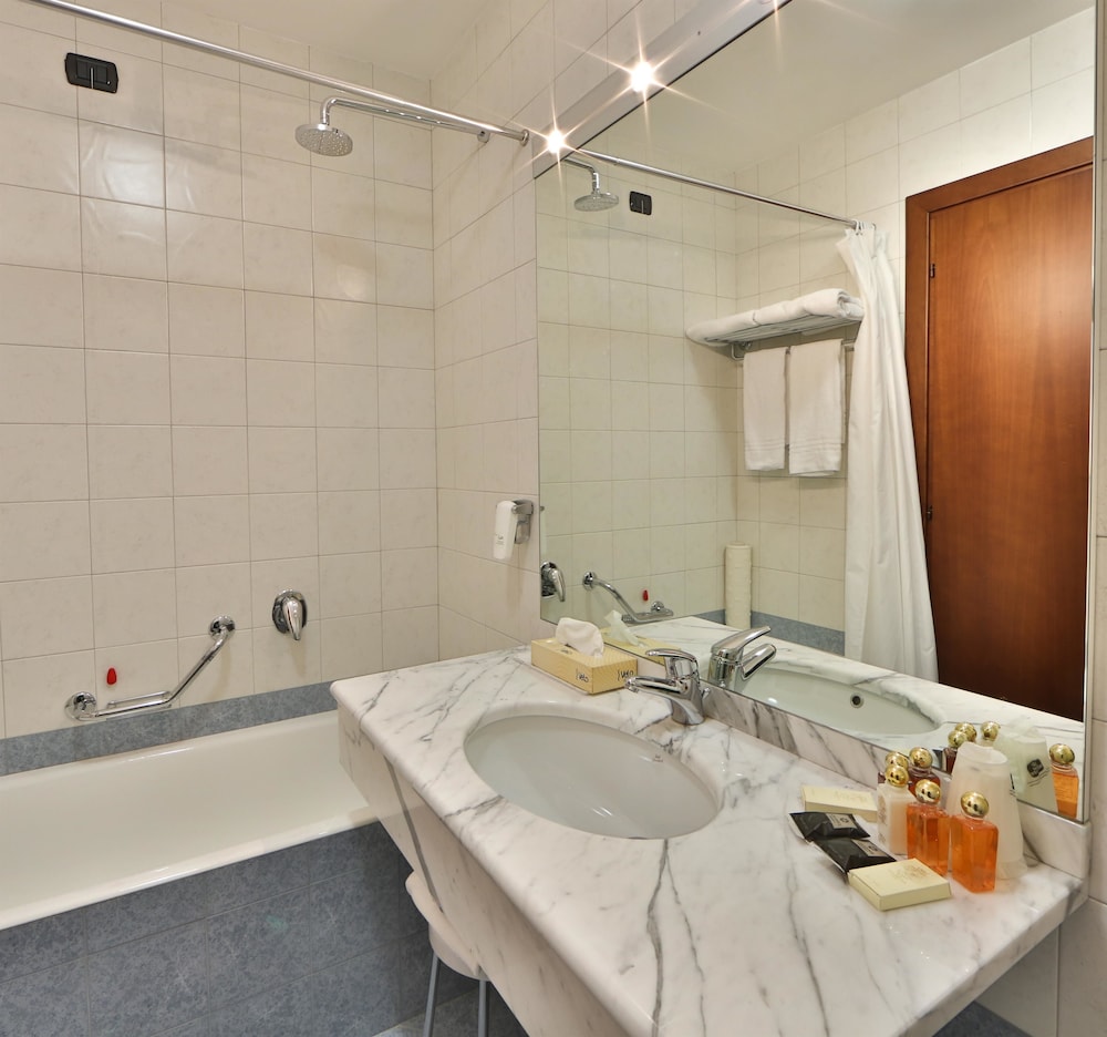 Best Western Cavalieri Della Corona Hotel 29/55