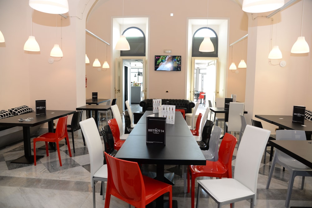restaurant-cafeteria