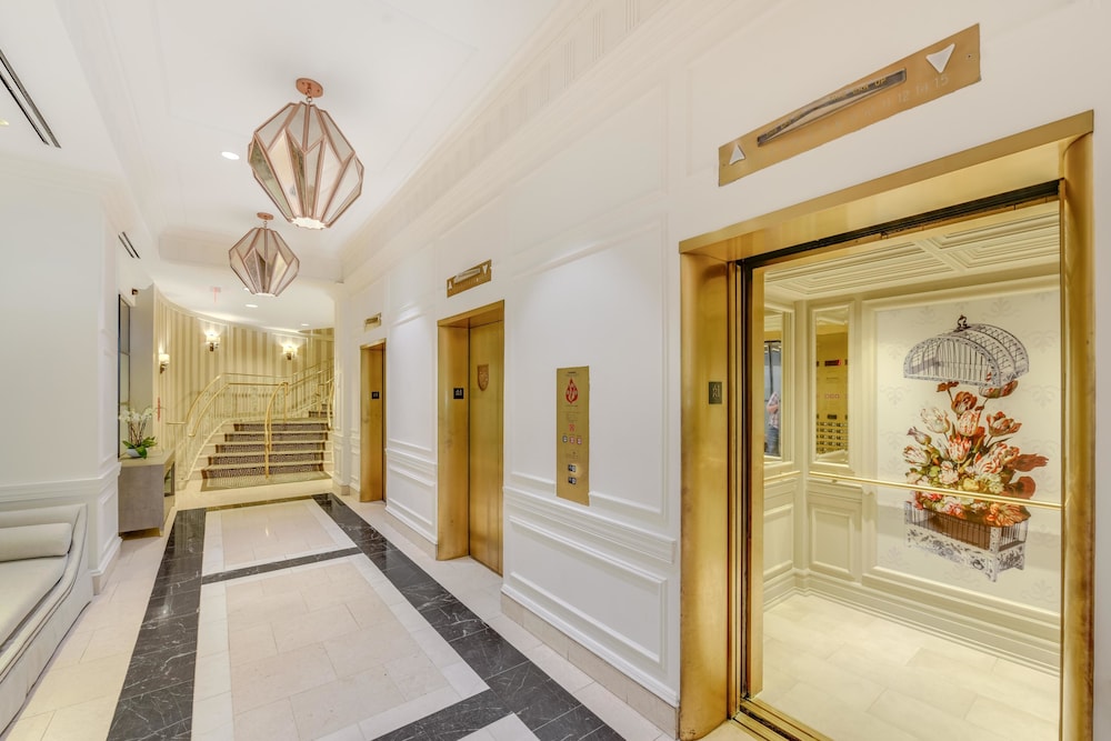 Le Meridien Washington, D.C., The Madison 23/77