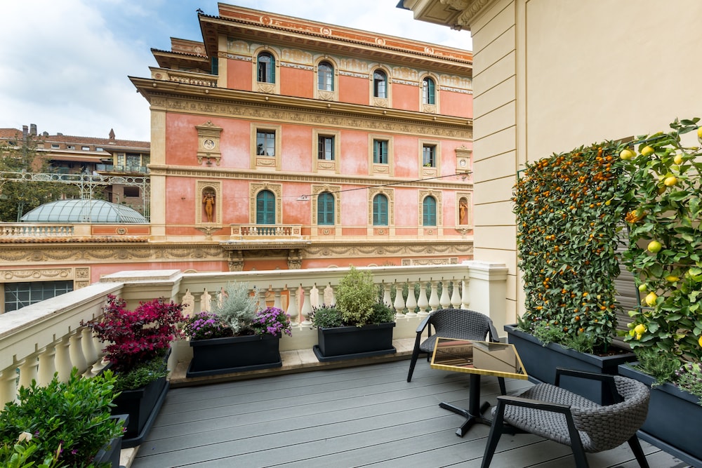 THE H'ALL TAILOR SUITE ROMA 6/65