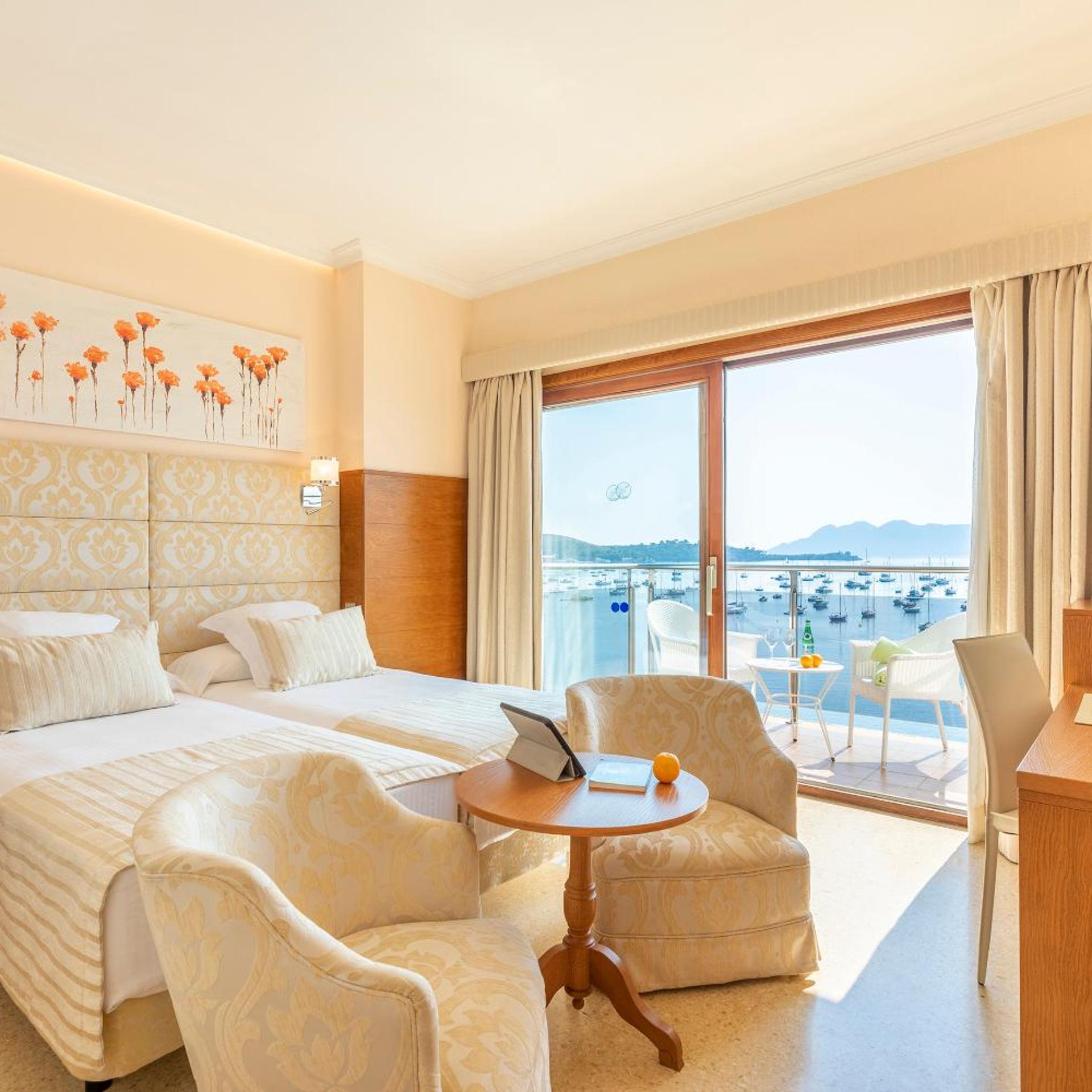 Room, Twin Beds, Sea View