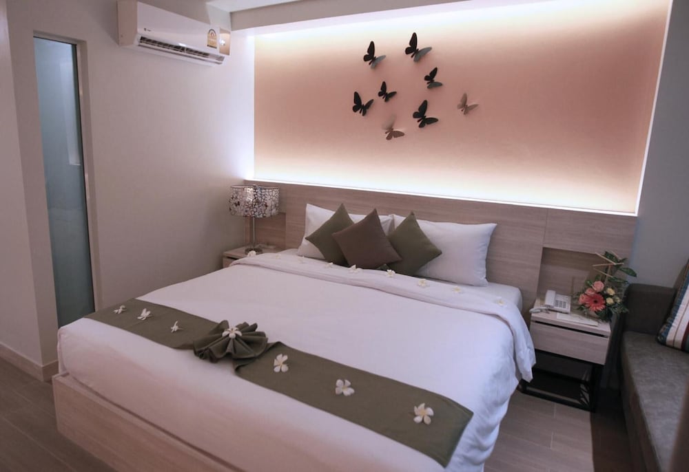 Levana Hotel 6/45