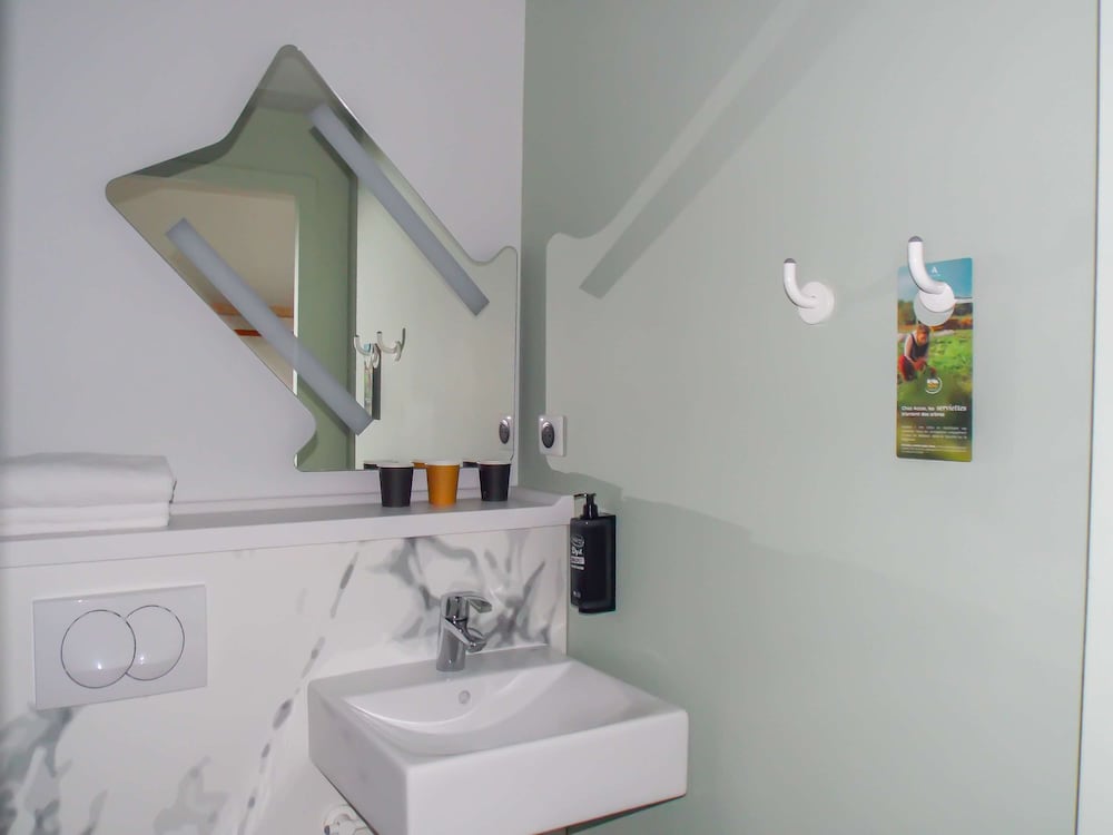 ibis budget Rouen Centre Rive Gauche 61/61