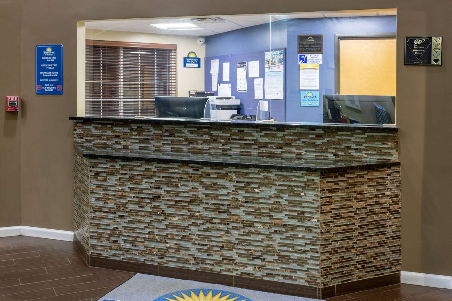 Days Inn & Suites By Wyndham Cherry Hill - Philadelphia 8/35