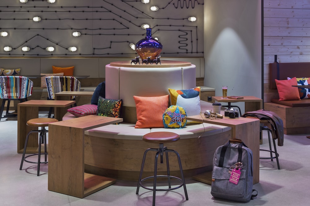 MOXY FRANKFURT CITY CENTER 35/45