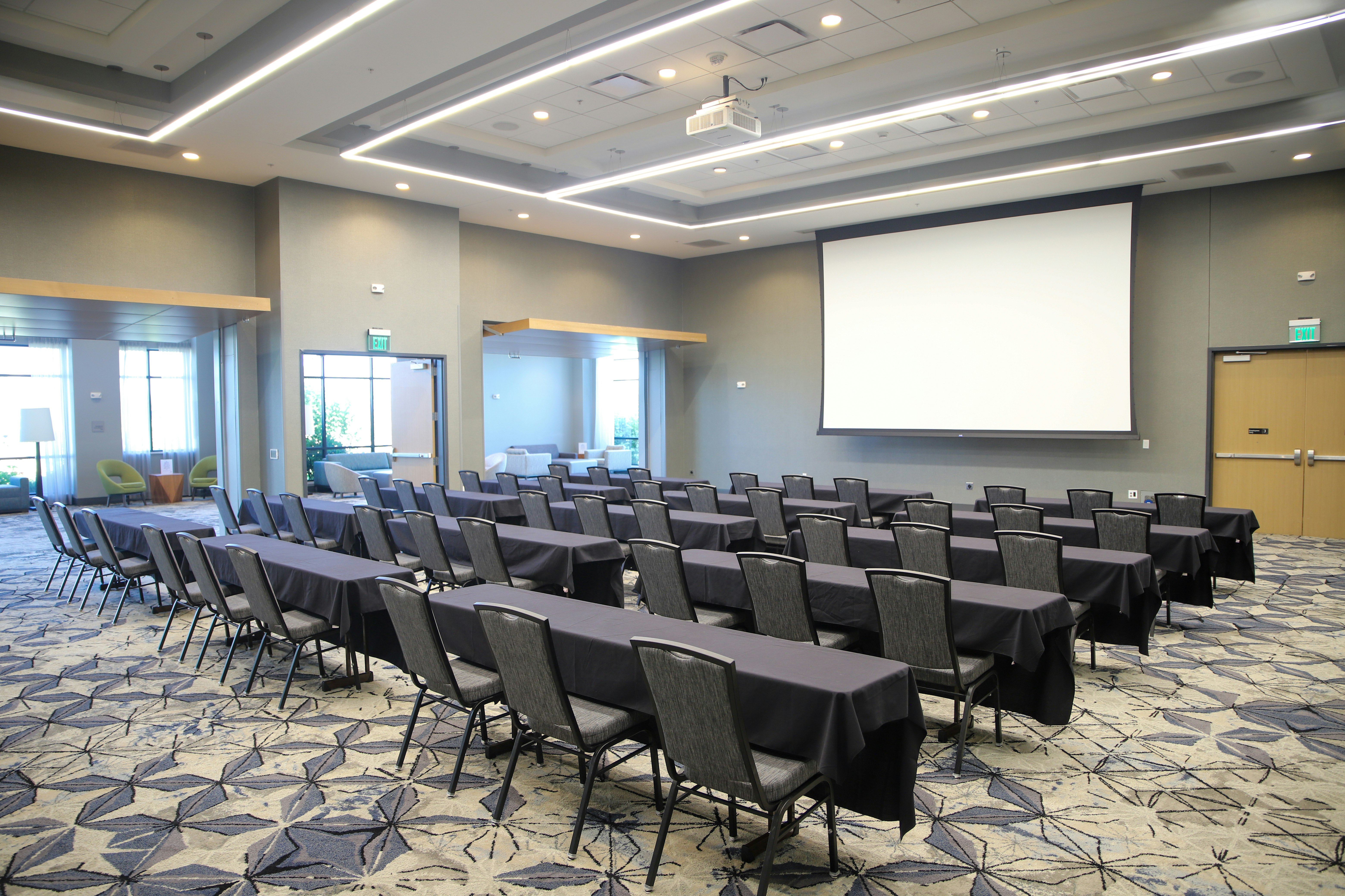 Holiday Inn & Suites Cedar Falls - Waterloo Event Ctr 35/50