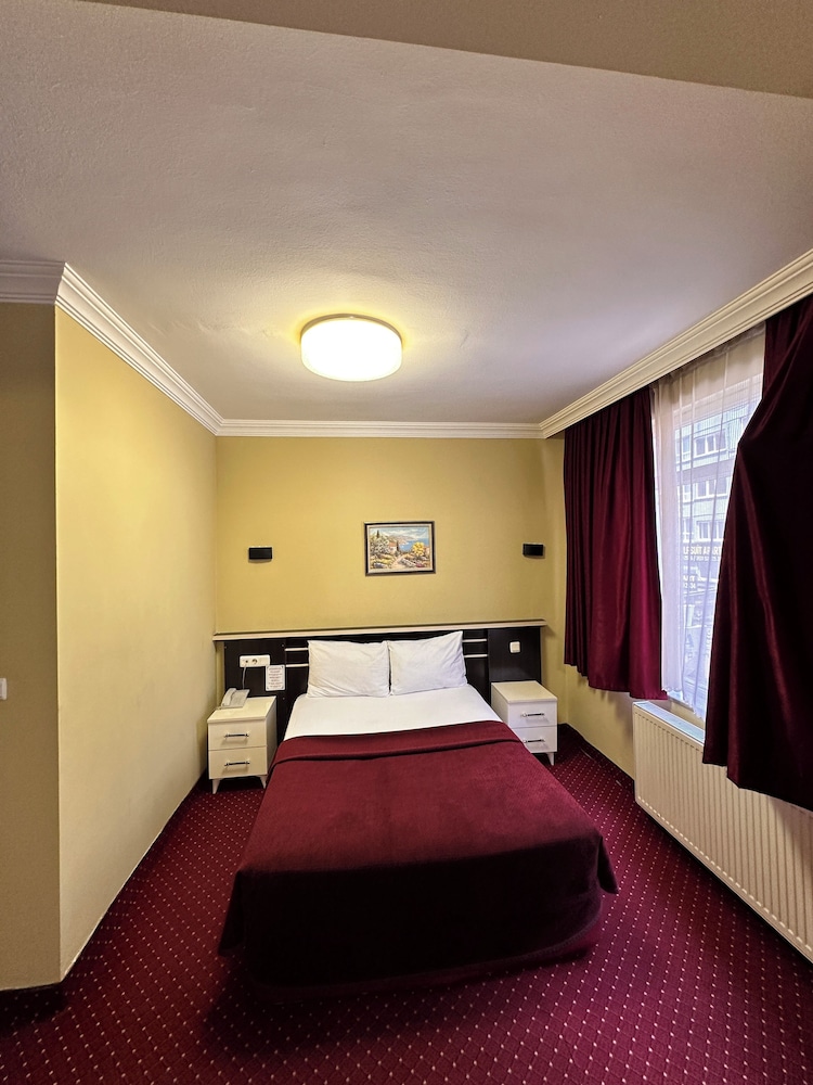 Mina 1 Hotel 9/50