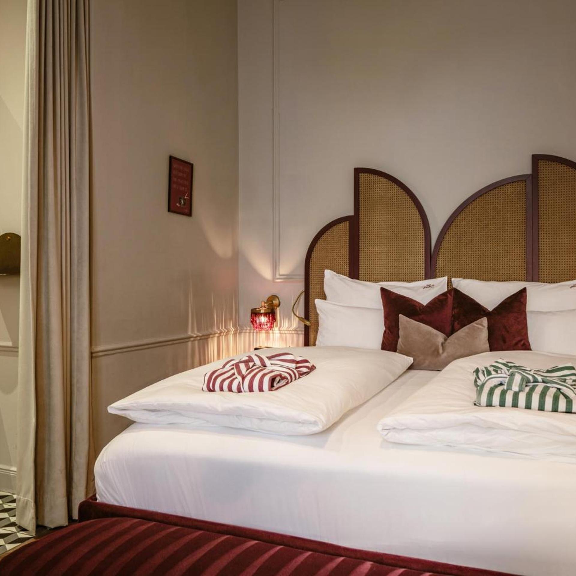 Double Bed, Courtyard View