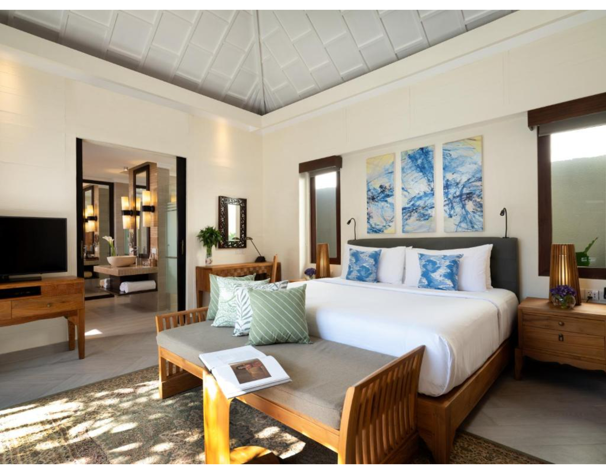 2 Bedrooms, Pool, Villa