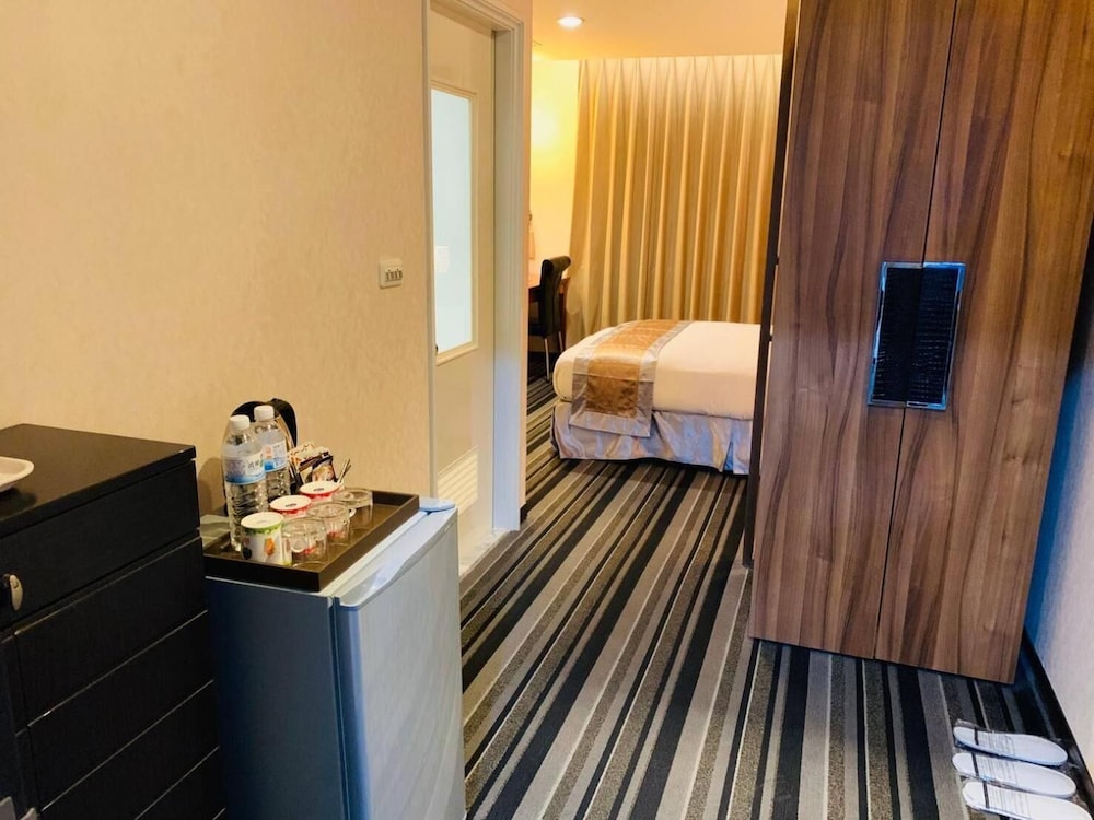 Kai Shen Sinsu Hotel 43/55