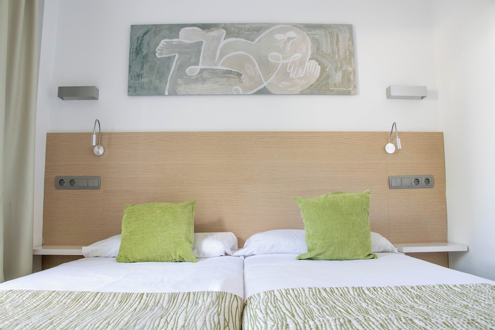 2 BEDROOMS, APARTMENT, BALCONY