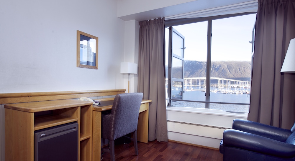 Home Hotel With 27/35