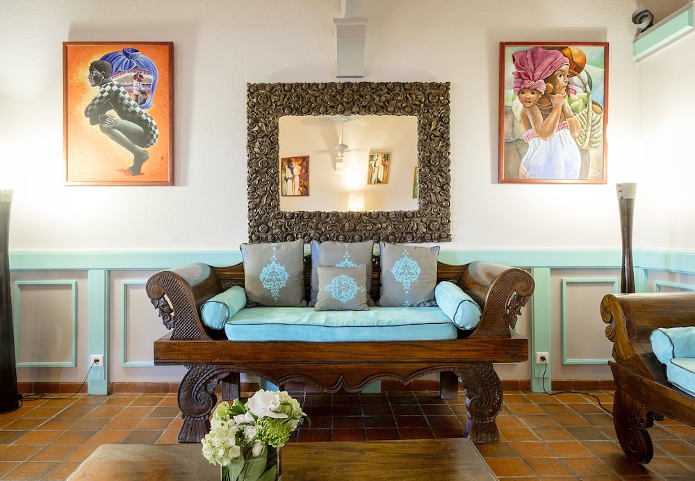 Esmeralda Resort 56/81