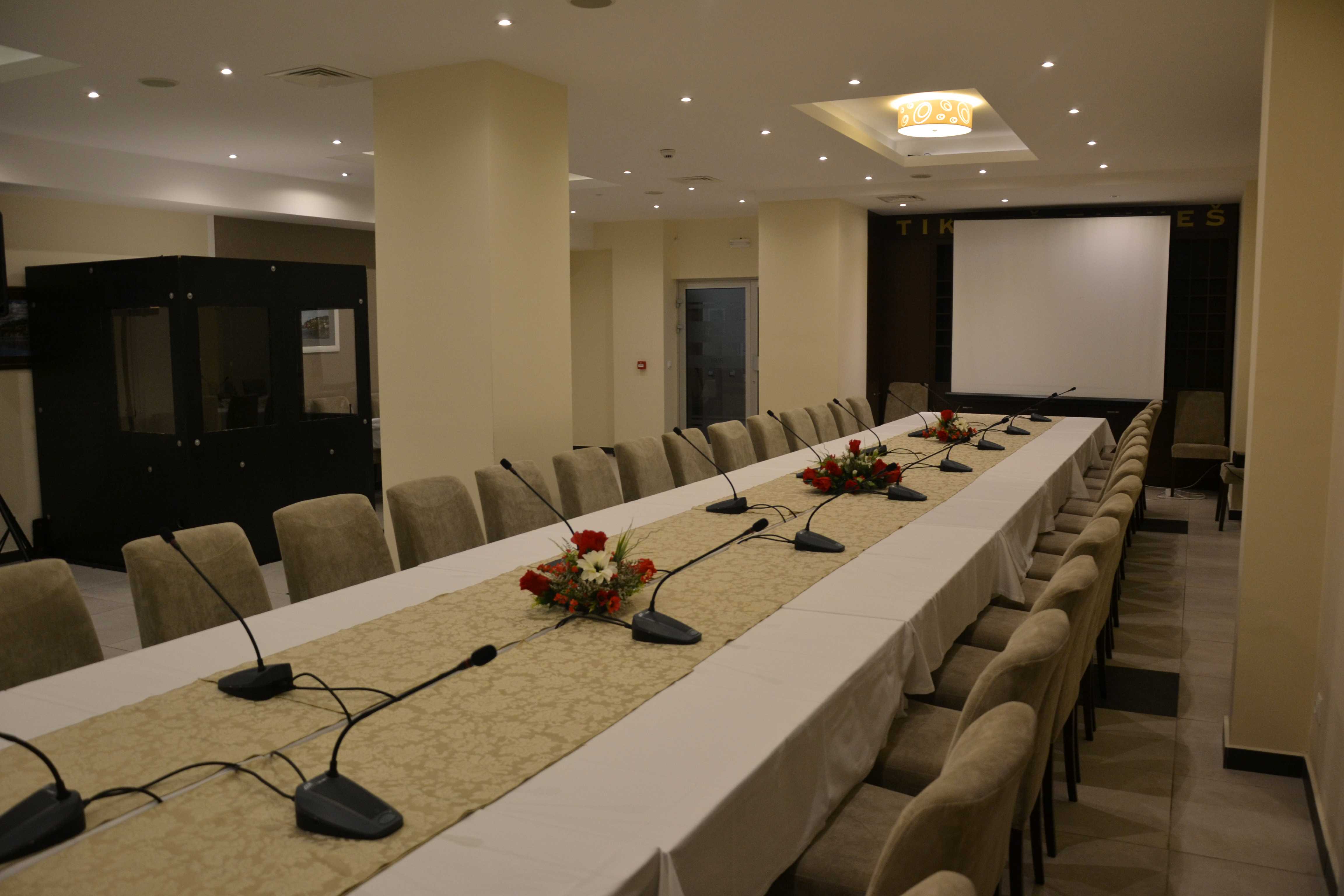 Park Lakeside Hotel 44/56