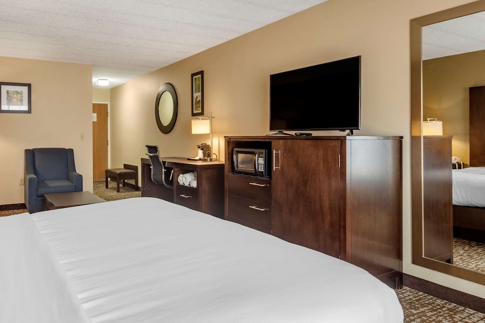 Comfort Inn Paducah I-24 9/36