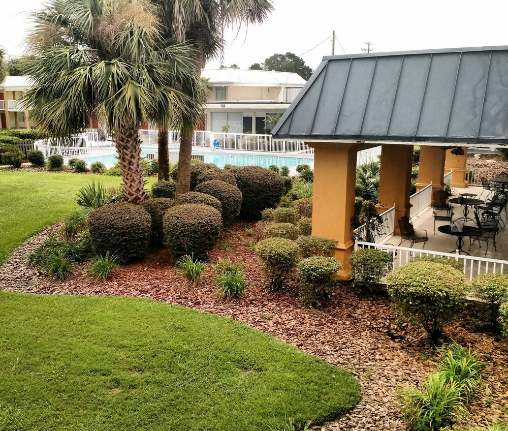 Econo Lodge Thomasville 54/64