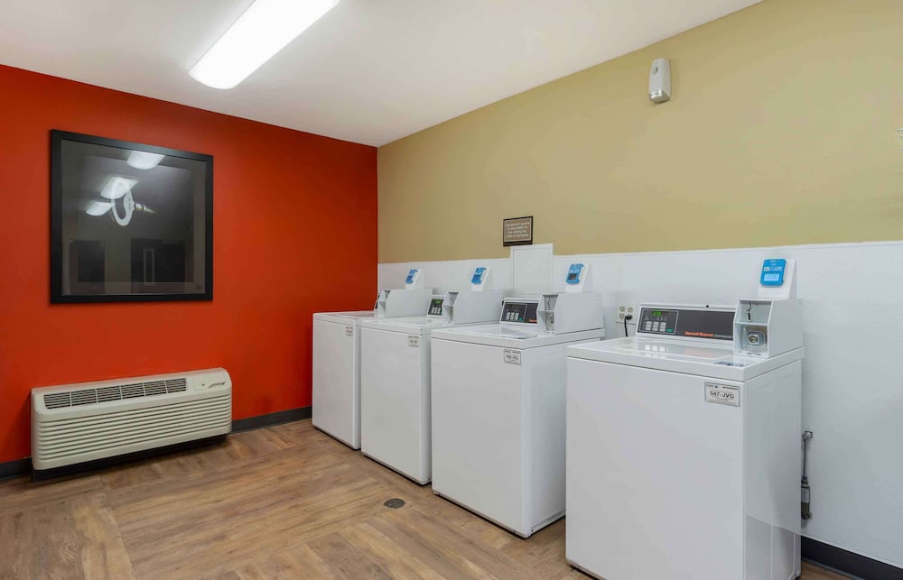 Studio 6 Suites Seattle Kent WA 6/53