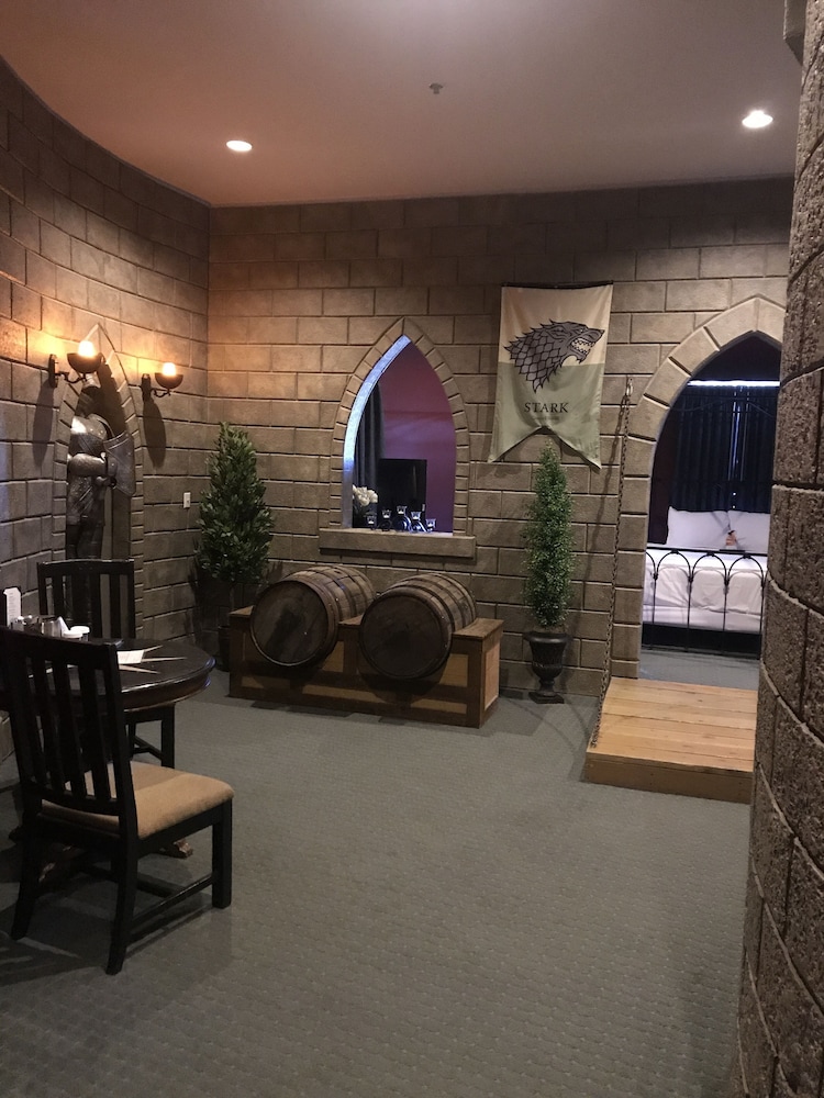 Chateau Avalon 31/37