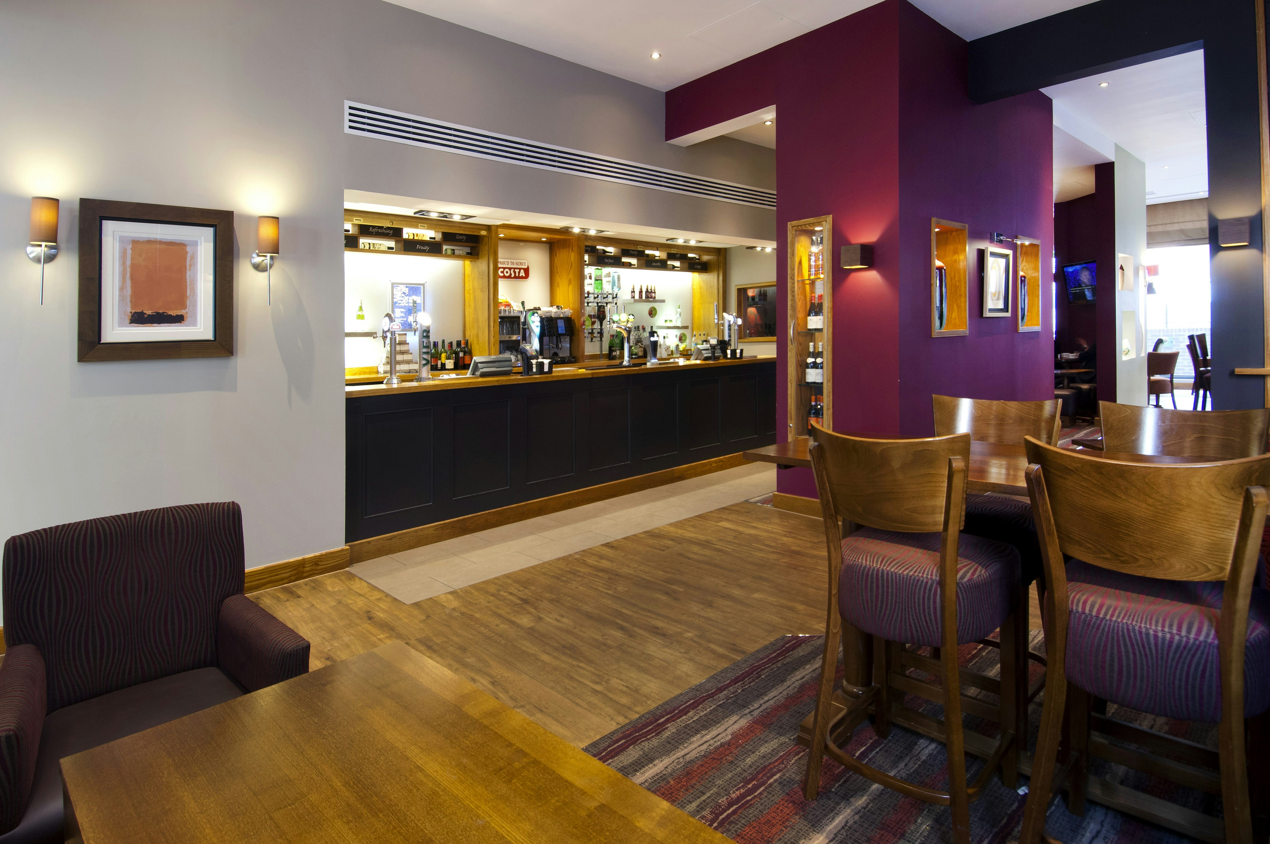 Premier Inn London City (Old Street) 6/45