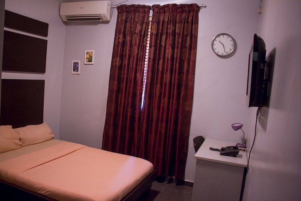Precinct Comfort Services Ikoyi 8/25