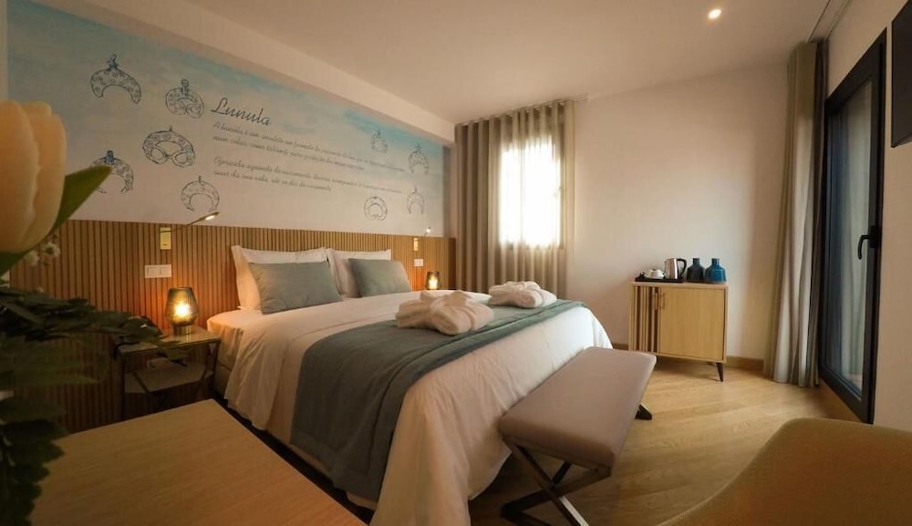 Castelo Hotel 25/64