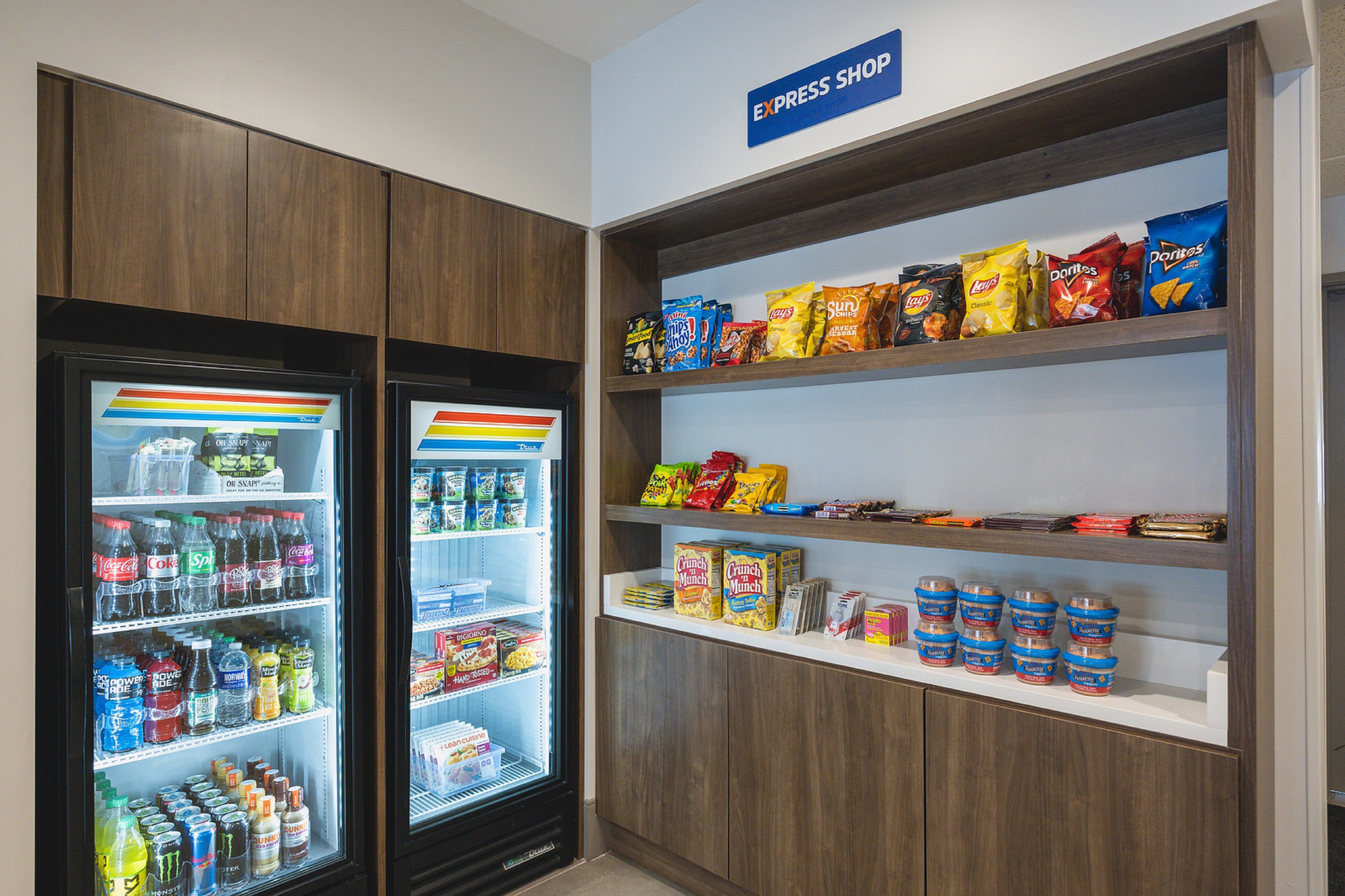 Holiday Inn Express & Suites Marquette, an IHG Hotel 7/50