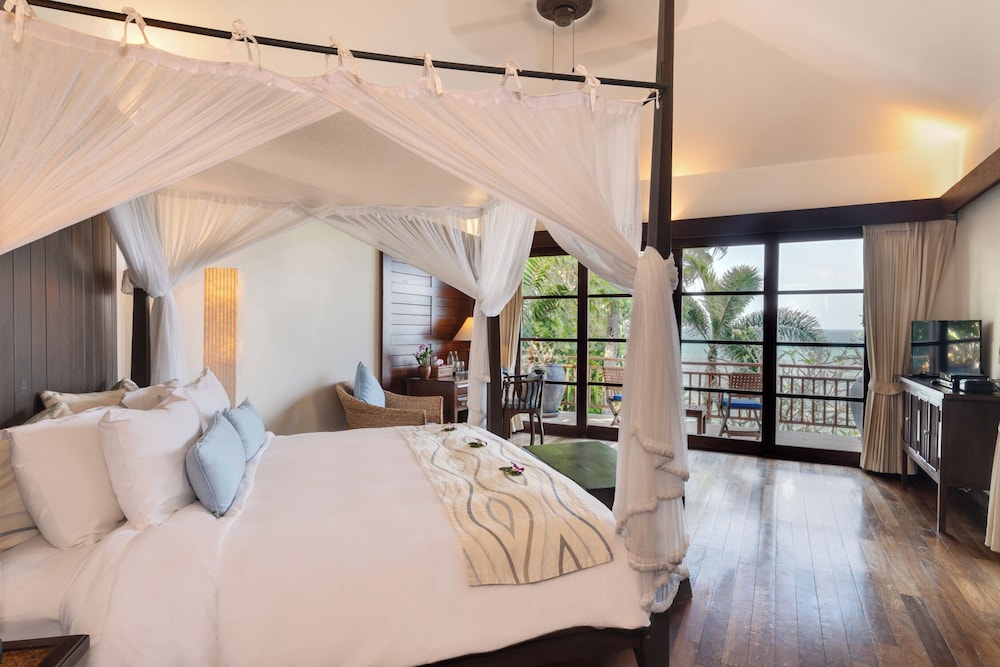 1 Bedroom, Pool Residence, King Bed, Ocean Front