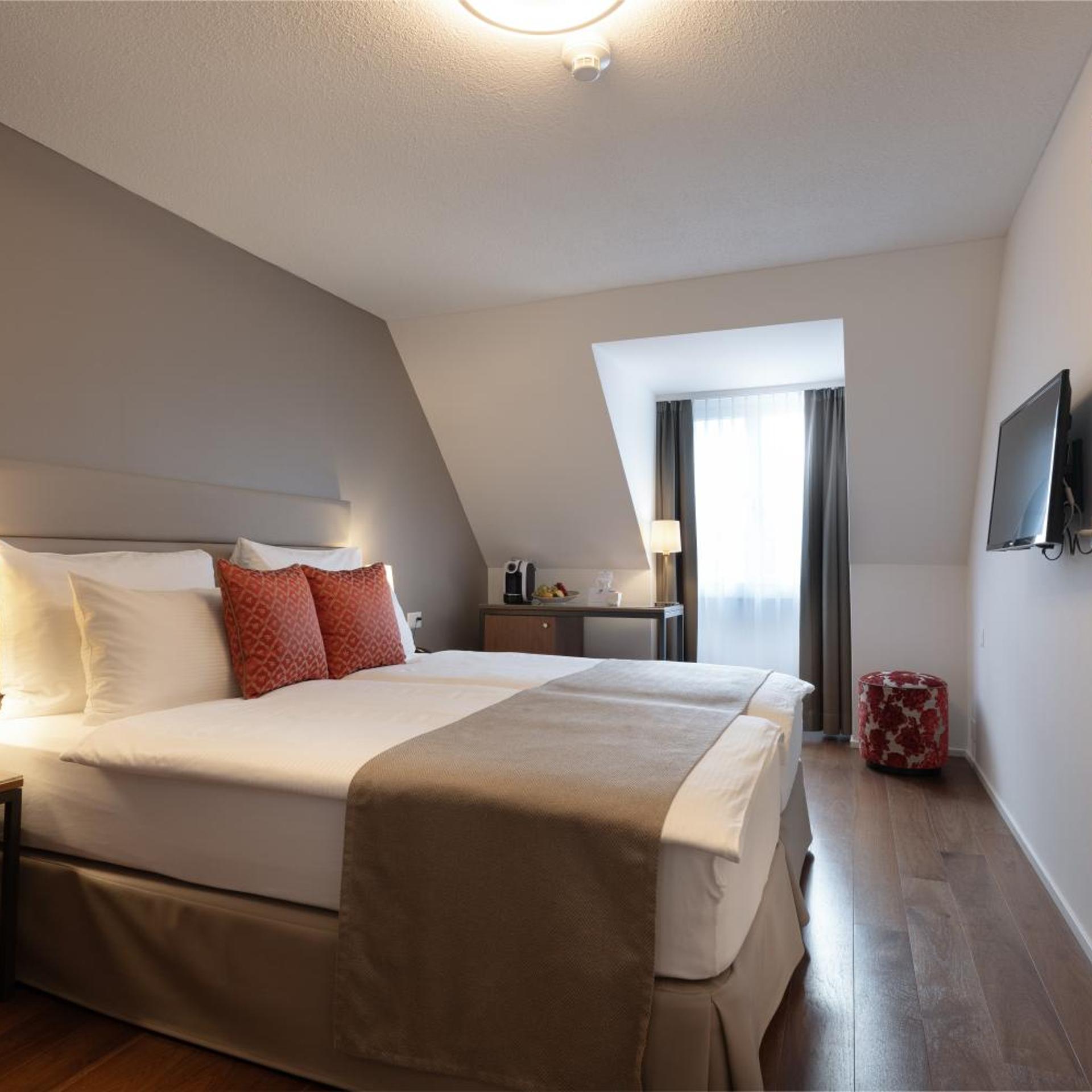 Room, Double Bed, Cathedral Bridge and Bridge View, Balcony