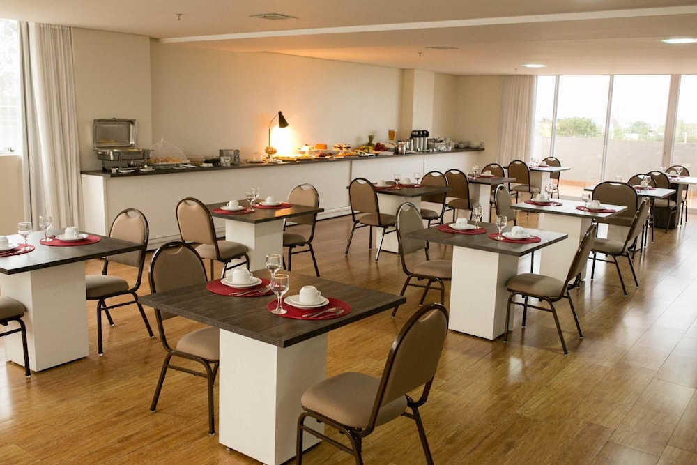 SELECT HOTEL 40/48
