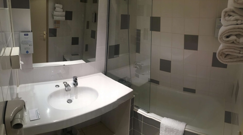 Hotel Kyriad Angouleme Nord Champniers 70/73