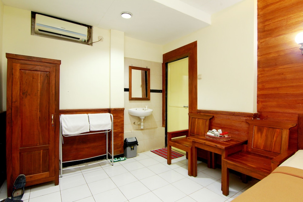 The Soemarsono Hotel 21/36