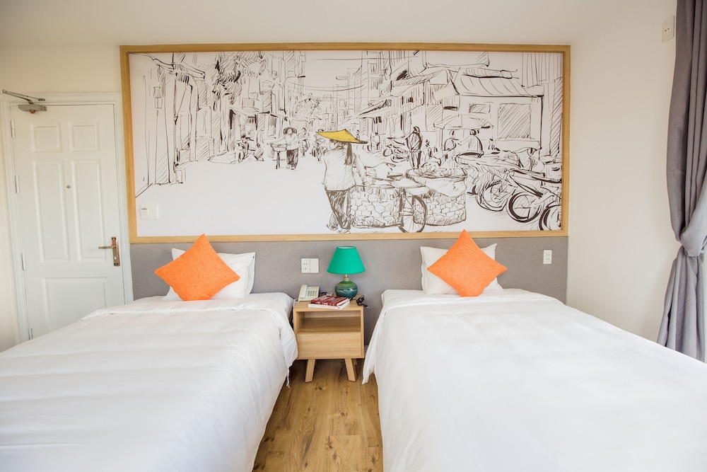 ROOM, TRIPLE