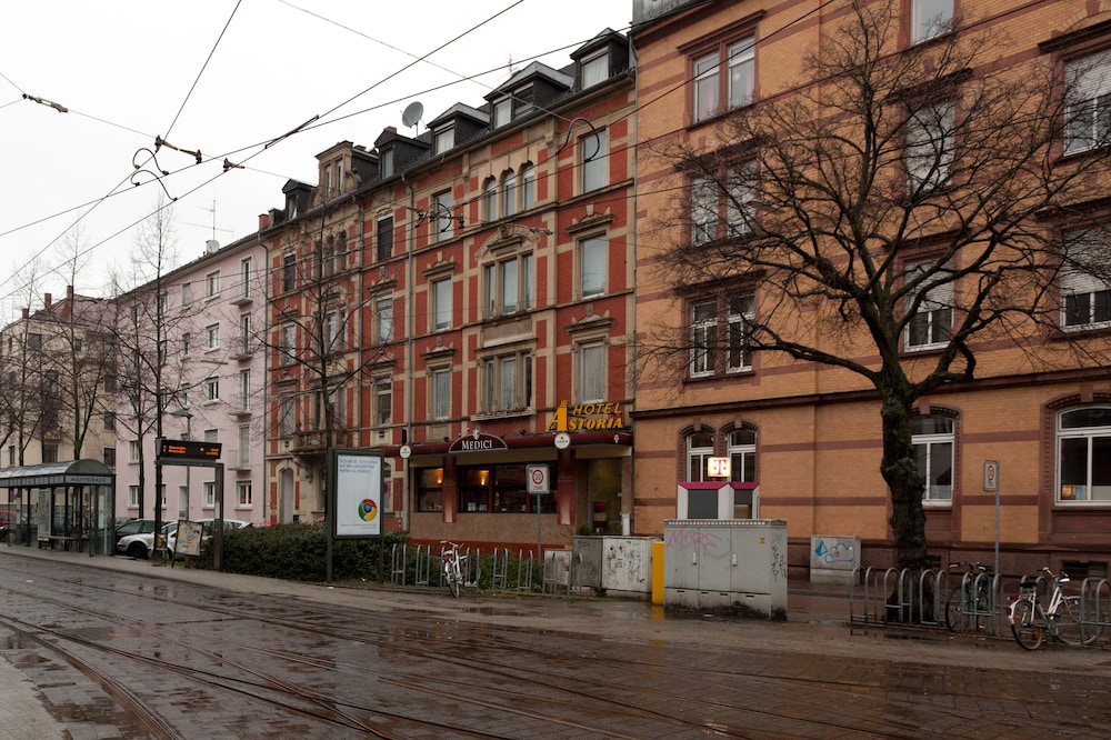 Hotel Astoria 4/44