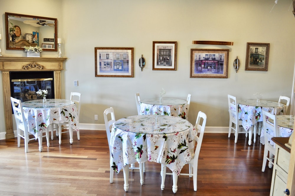 Cayucos Sunset Inn Bed and Breakfast 37/50