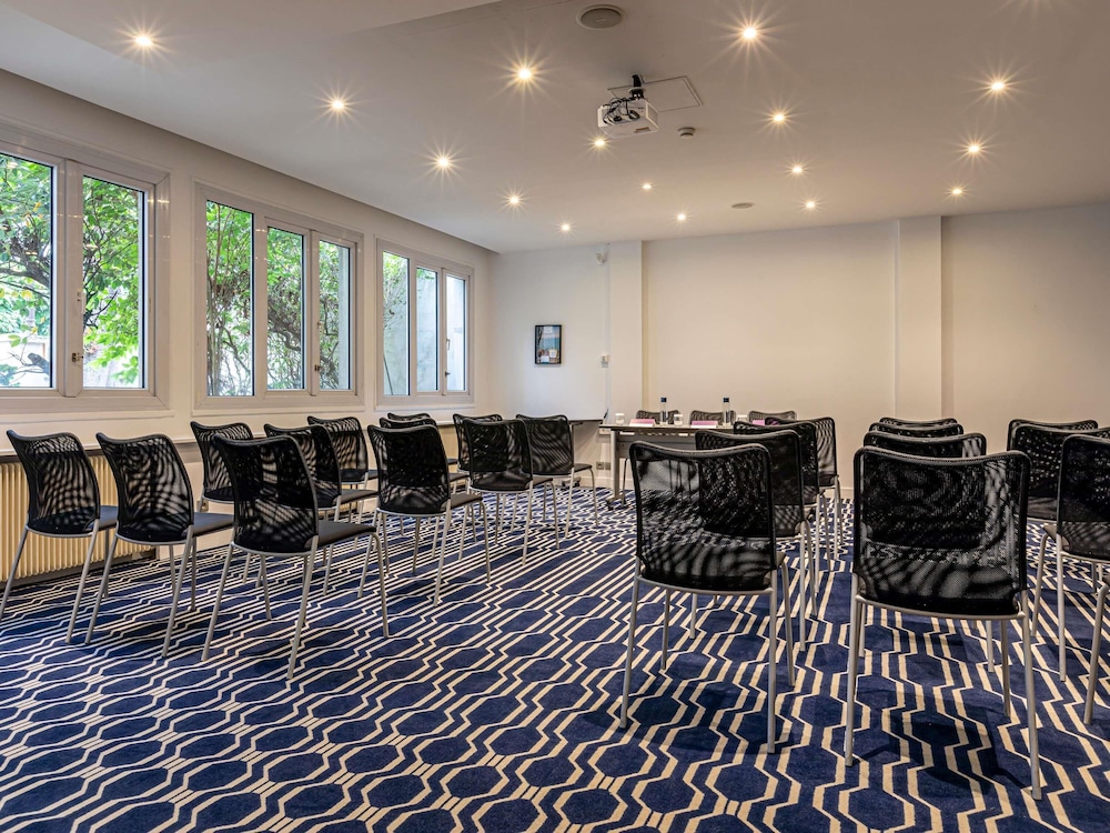 Mercure Paris Saint Cloud Hippodrome 64/69