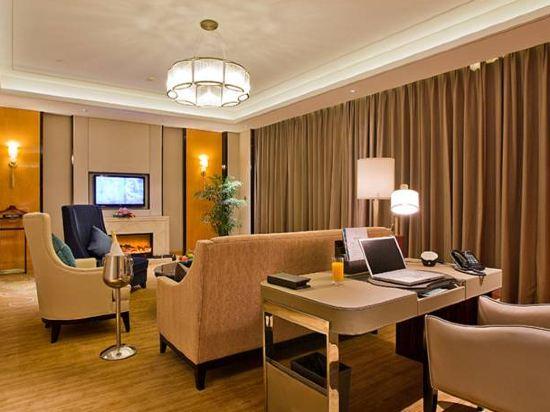 Vienna International Hotel (Longyan Business Center) 33/38