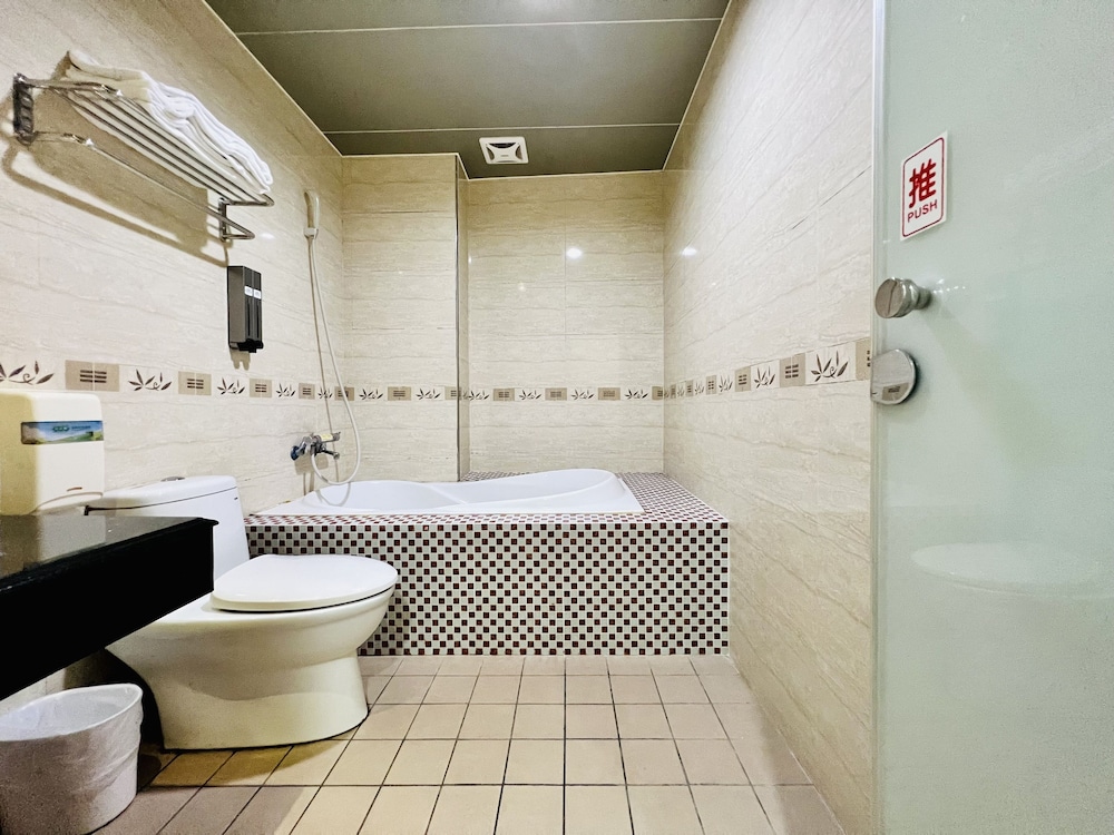 Mucha Hotel 53/54